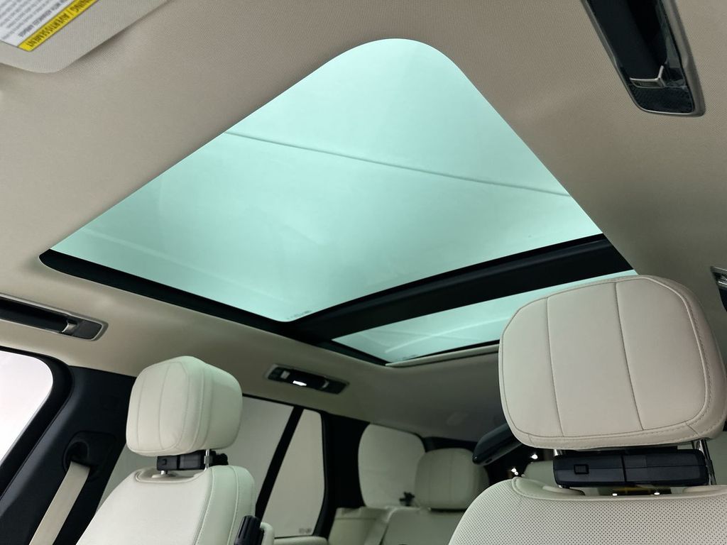 Thumbnail: 2026 Land Rover Range Rover - 11