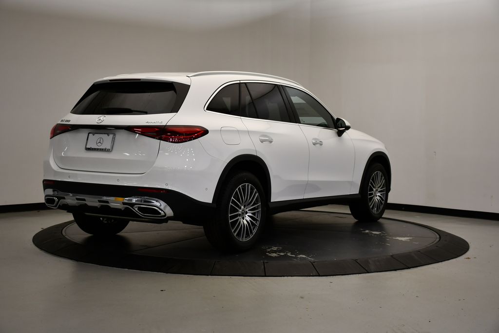 Thumbnail: 2026 Mercedes-Benz GLC - 5