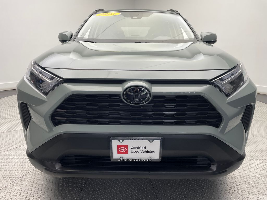 2023 Toyota RAV4 XLE 2