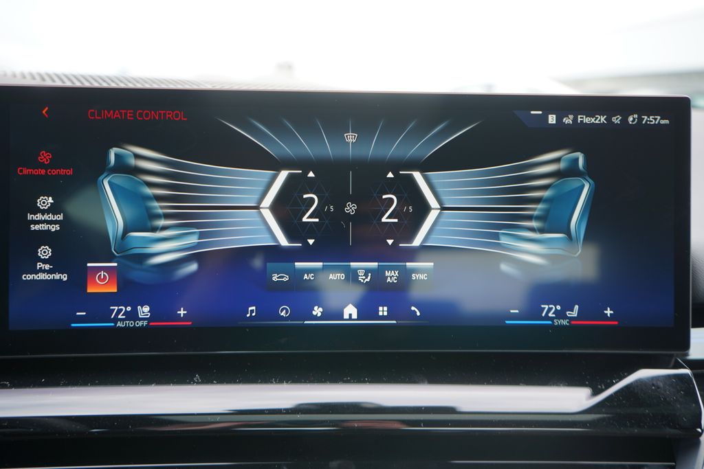 Thumbnail: 2025 BMW 5 Series - 18