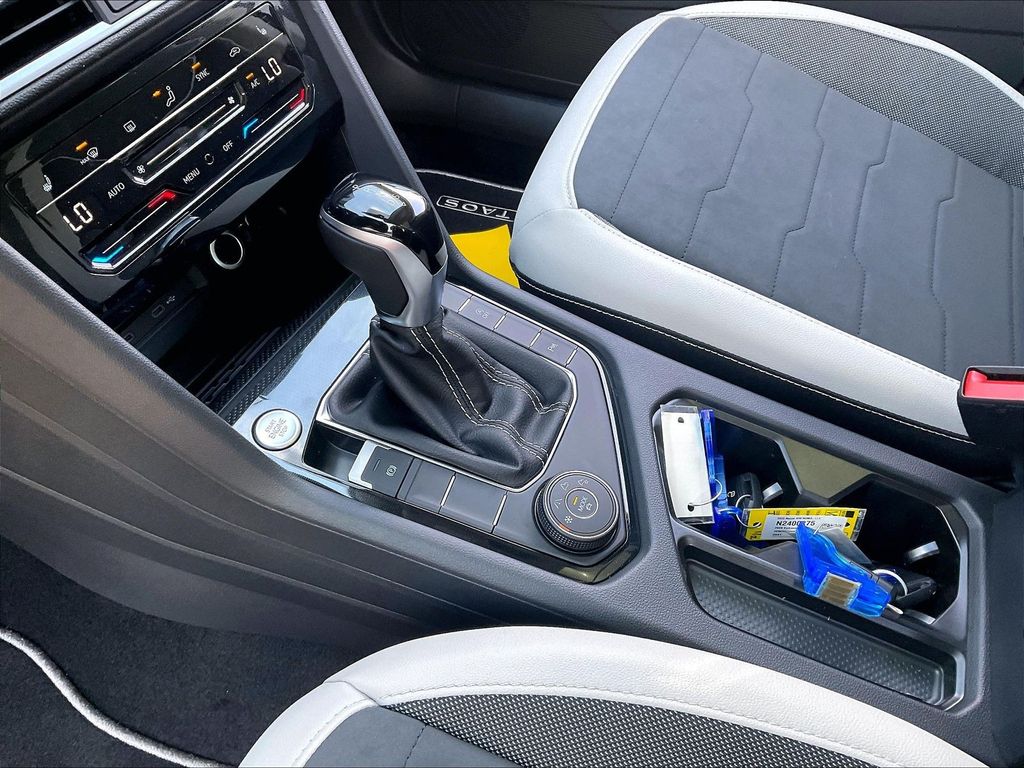 2026 Volkswagen Taos — photo 13