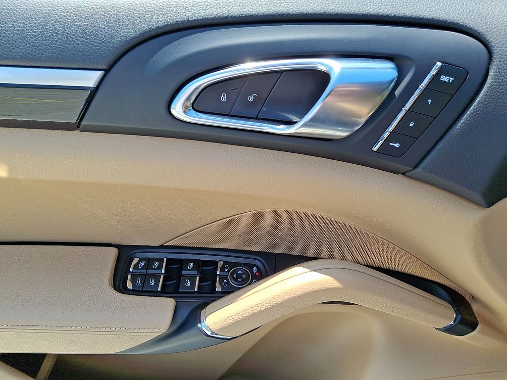 Thumbnail: 2018 Porsche Cayenne - 14
