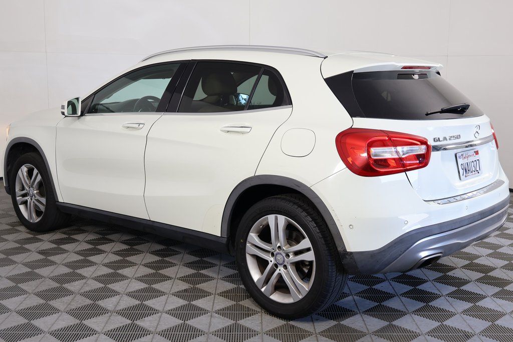 Thumbnail: 2017 Mercedes-Benz GLA - 6