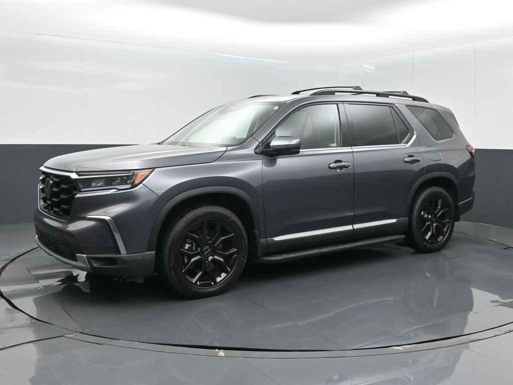 Gray (Modern Steel Metallic) 2025 Honda Pilot SUV / Crossover All-Wheel Drive Automatic