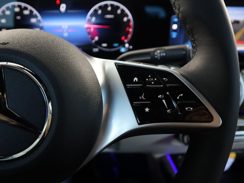 Thumbnail: 2025 Mercedes-Benz GLB - 12