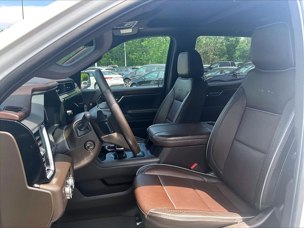 2024 GMC Sierra 1500 — photo 10