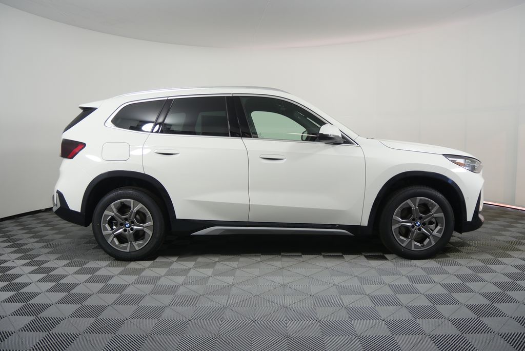 Thumbnail: 2026 BMW X1 - 2