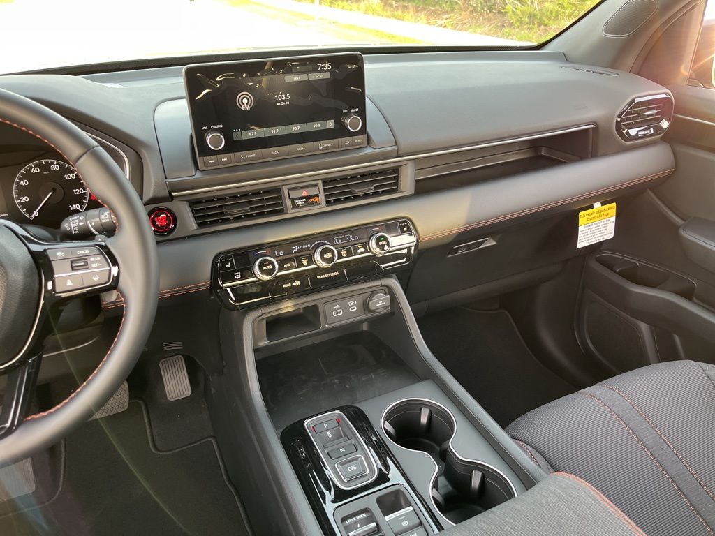 2025 Honda Pilot Sport 9