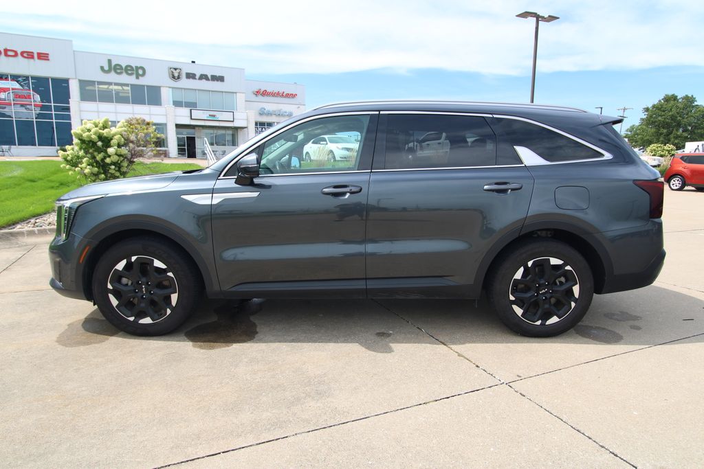 Used 2024 Kia Sorento SUV
