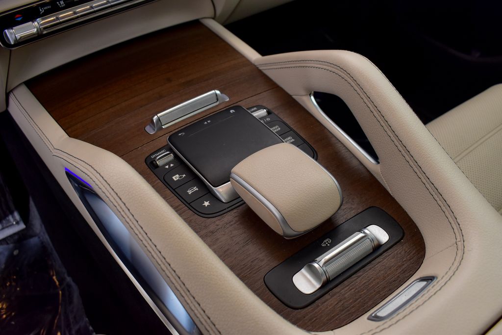 Thumbnail: 2022 Mercedes-Benz GLS - 15