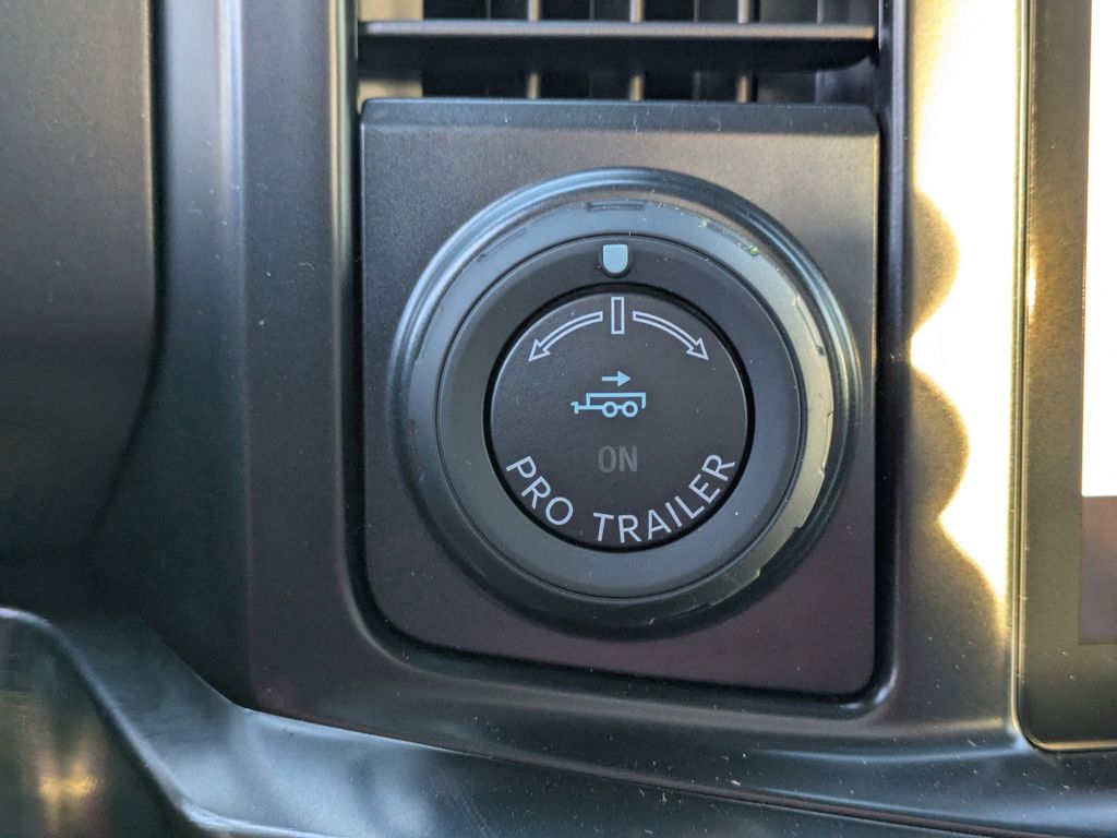 2026 Ford F-350 Super Duty LARIAT