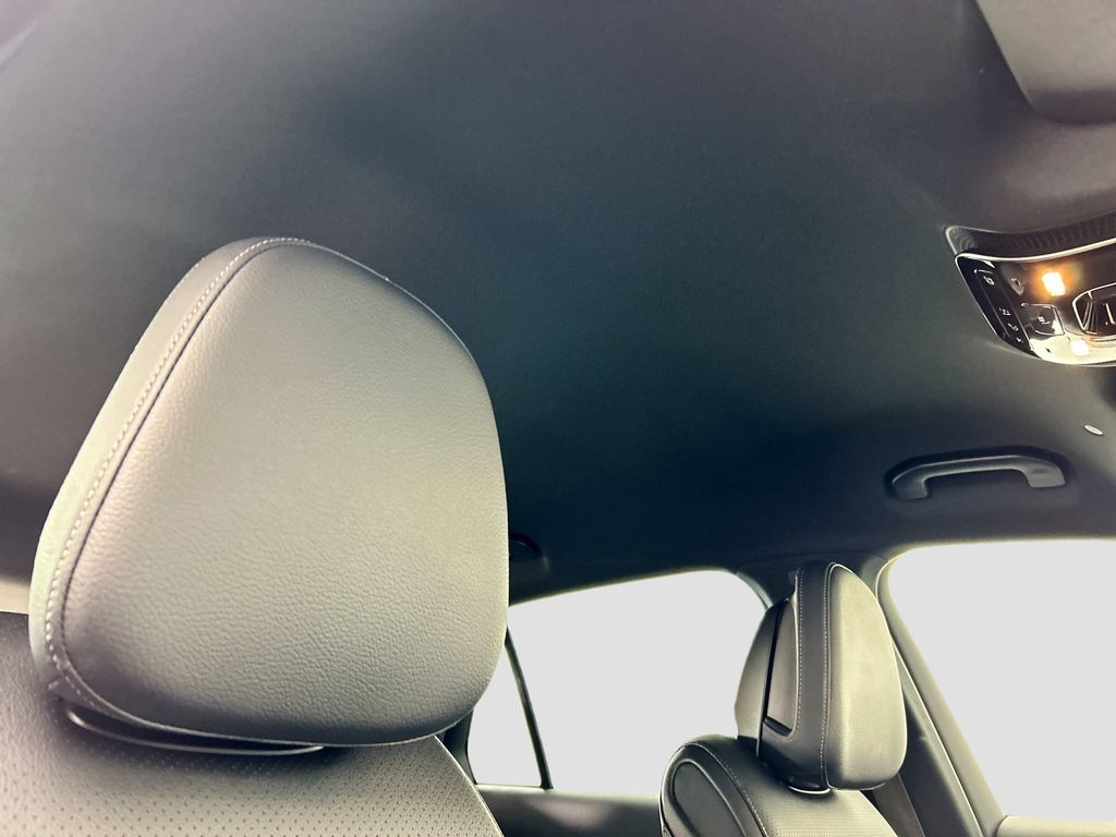 Thumbnail: 2025 Mercedes-Benz GLC - 17