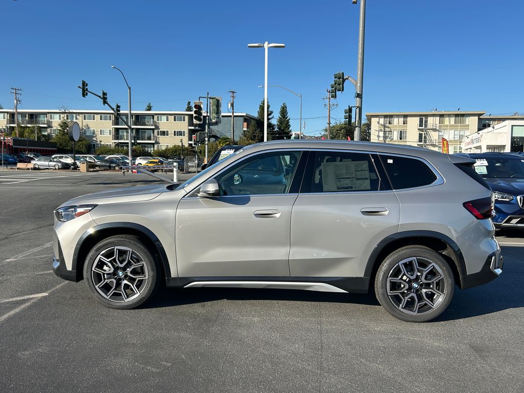 Thumbnail: 2026 BMW X1 - 2