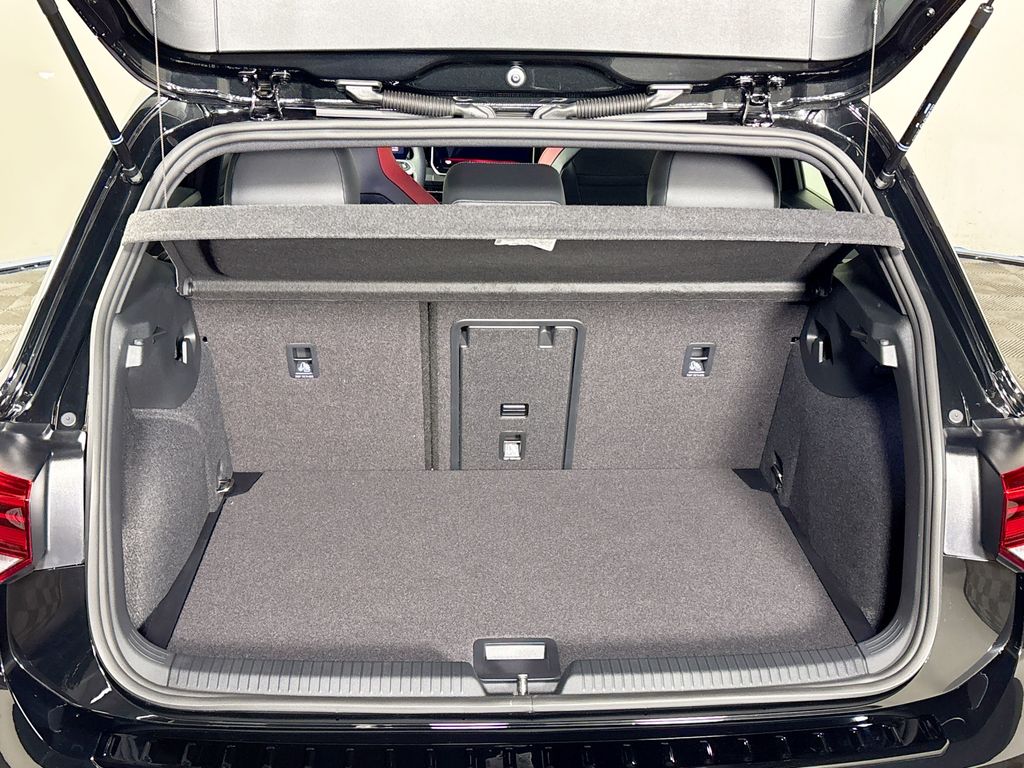2026 Volkswagen Golf GTI SE
