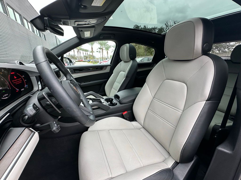 Thumbnail: 2025 Porsche  - 5