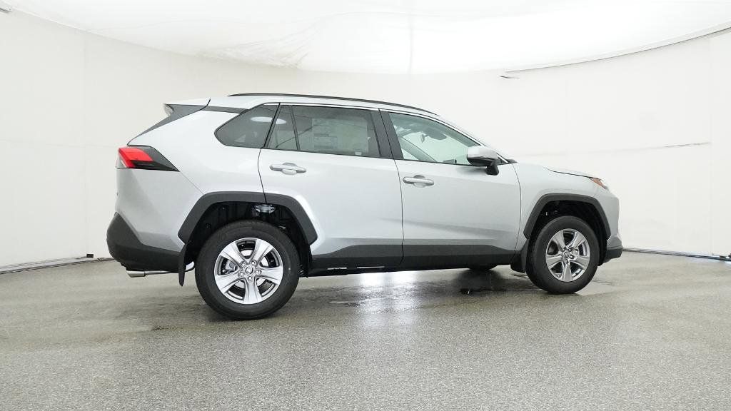 Thumbnail: 2025 Toyota RAV4 - 17