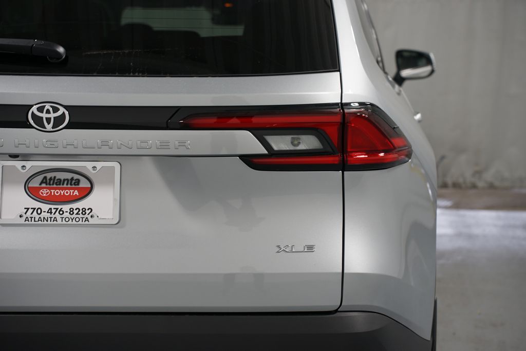 Thumbnail: 2026 Toyota Grand Highlander - 10