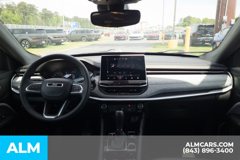 Used 2024 Blue Jeep Latitude image 18