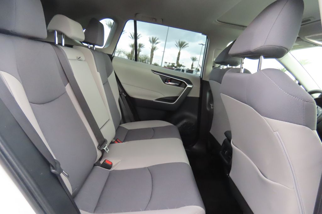 Thumbnail: 2024 Toyota RAV4 - 21