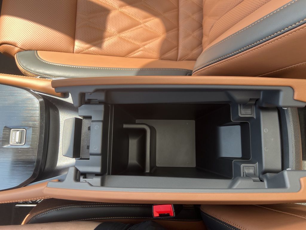 2025 Everest White Pearl Nissan Rogue Platinum FWD SUV