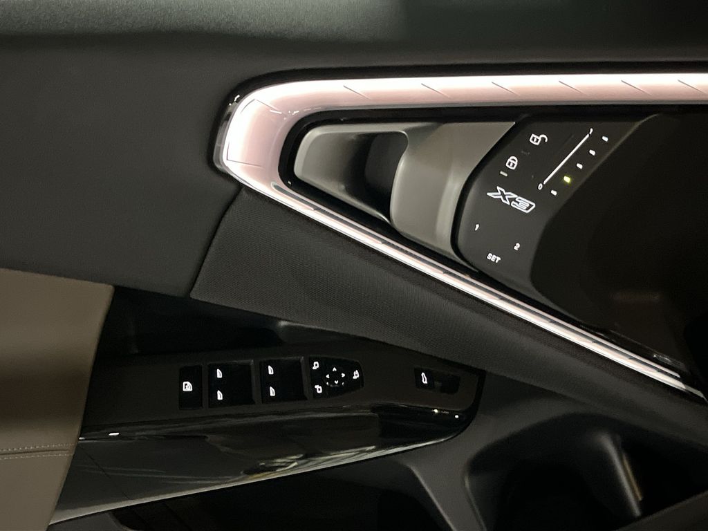 Thumbnail: 2026 BMW X3 - 13