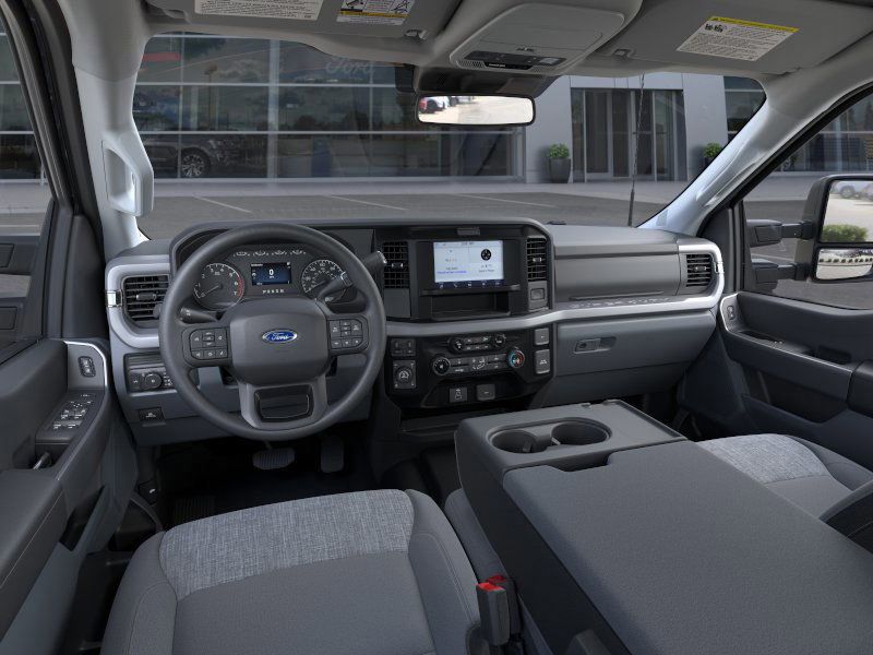 2025 Ford F-350 Super Duty XLT