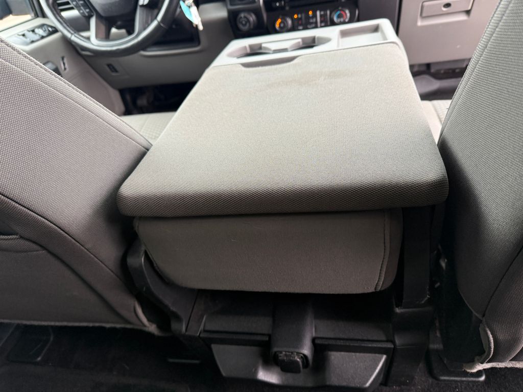 Used 2017 Brown Ford XLT image 79