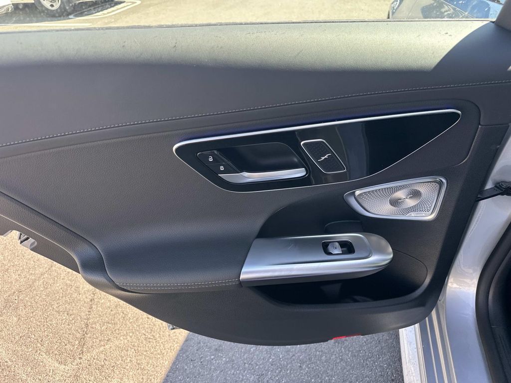 Thumbnail: 2025 Mercedes-Benz C-Class - 27