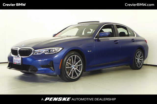 2022 BMW 3 Series 330e iPerformance 1