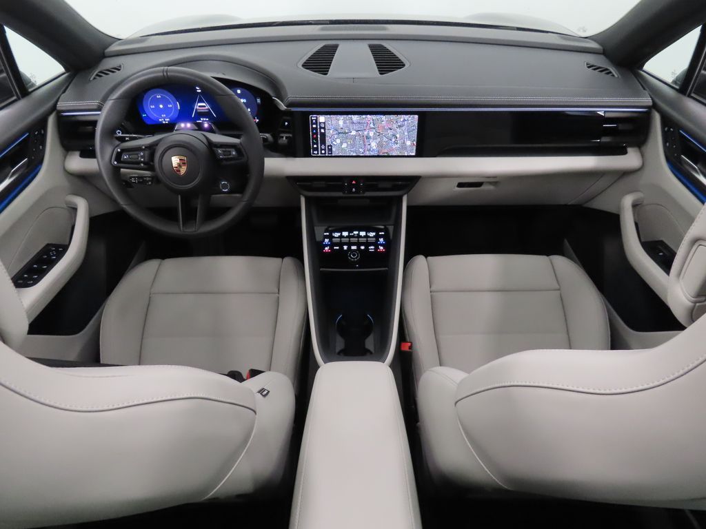 Thumbnail: 2026 Porsche Macan - 17