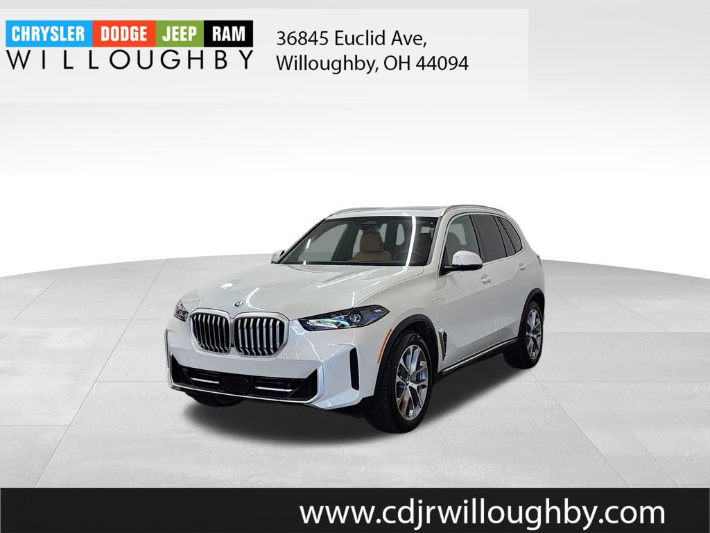 Mineral White Metallic 2026 BMW X5 SUV / Crossover All-Wheel Drive 8-Speed Automatic