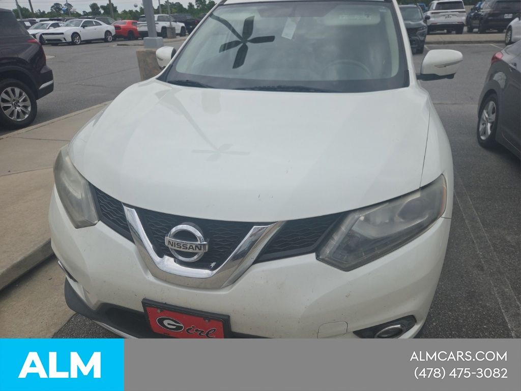Used 2015 White Nissan SL image 7