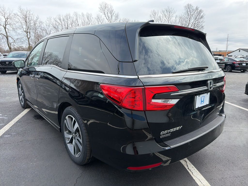Thumbnail: 2023 Honda Odyssey - 3