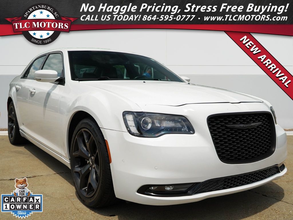 Bright White Clearcoat 2022 Chrysler 300 Sedan Rear-Wheel Drive 8-Speed Automatic
