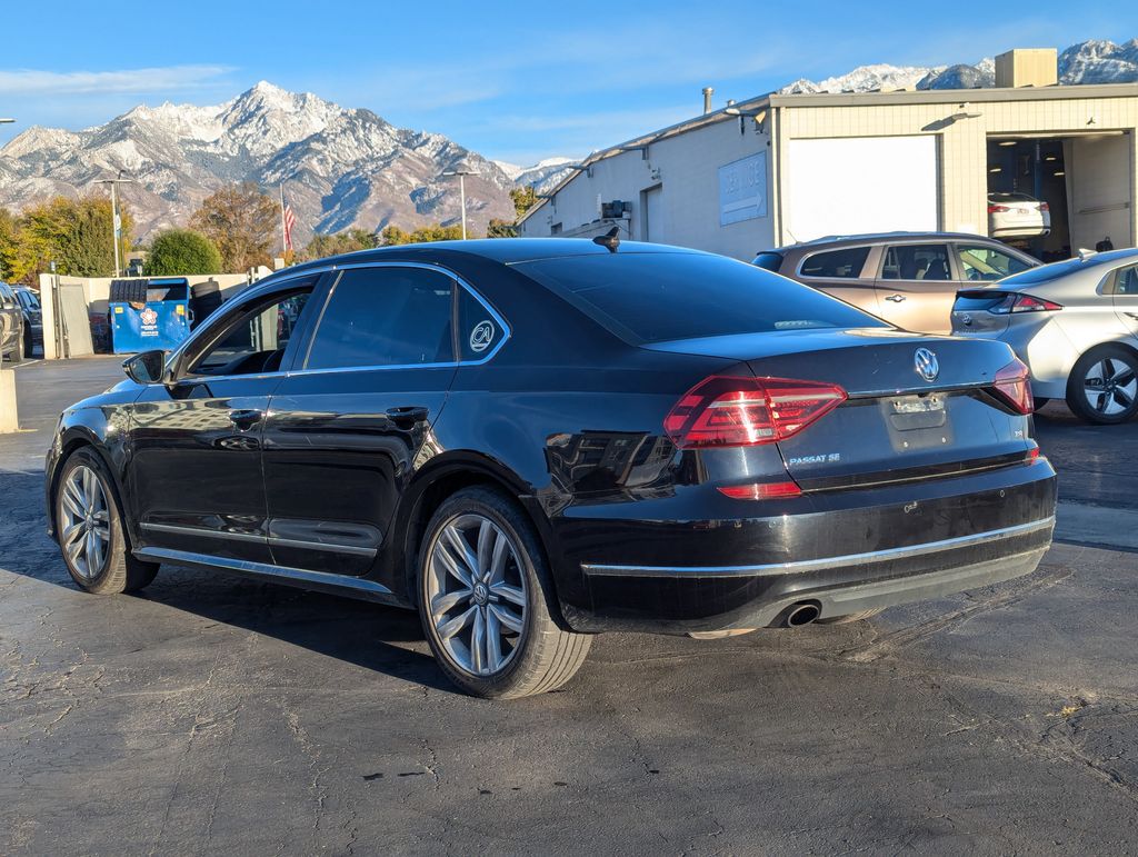 2017 Volkswagen Passat 1.8T SE 7