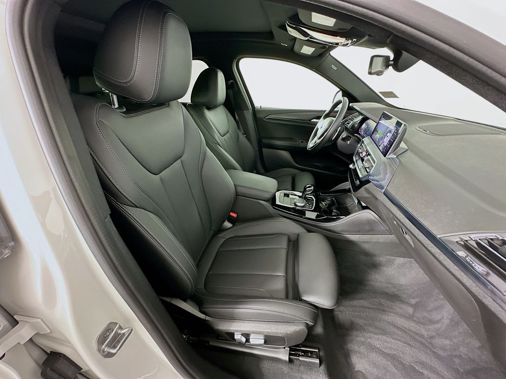 2022 BMW X4 xDrive30i 29