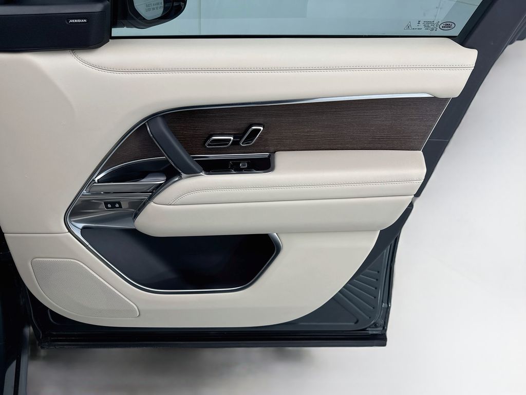 Thumbnail: 2024 Land Rover Range Rover - 24