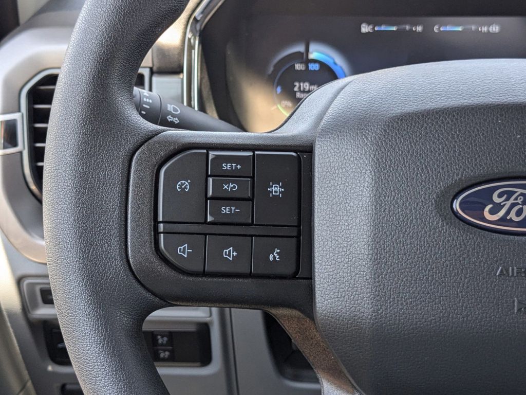 2024 Ford F-150 Lightning Pro