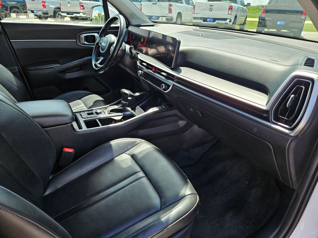 Used 2024 Kia Sorento SUV