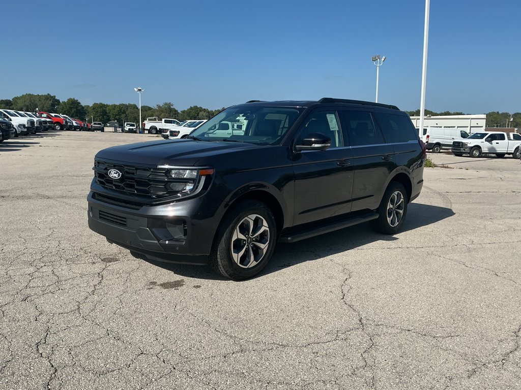 Dark Matter Gray Metallic 2027 Ford Expedition SUV / Crossover Four-Wheel Drive Automatic