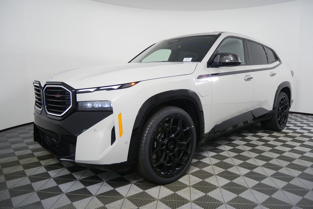 Thumbnail: 2026 BMW XM - 8