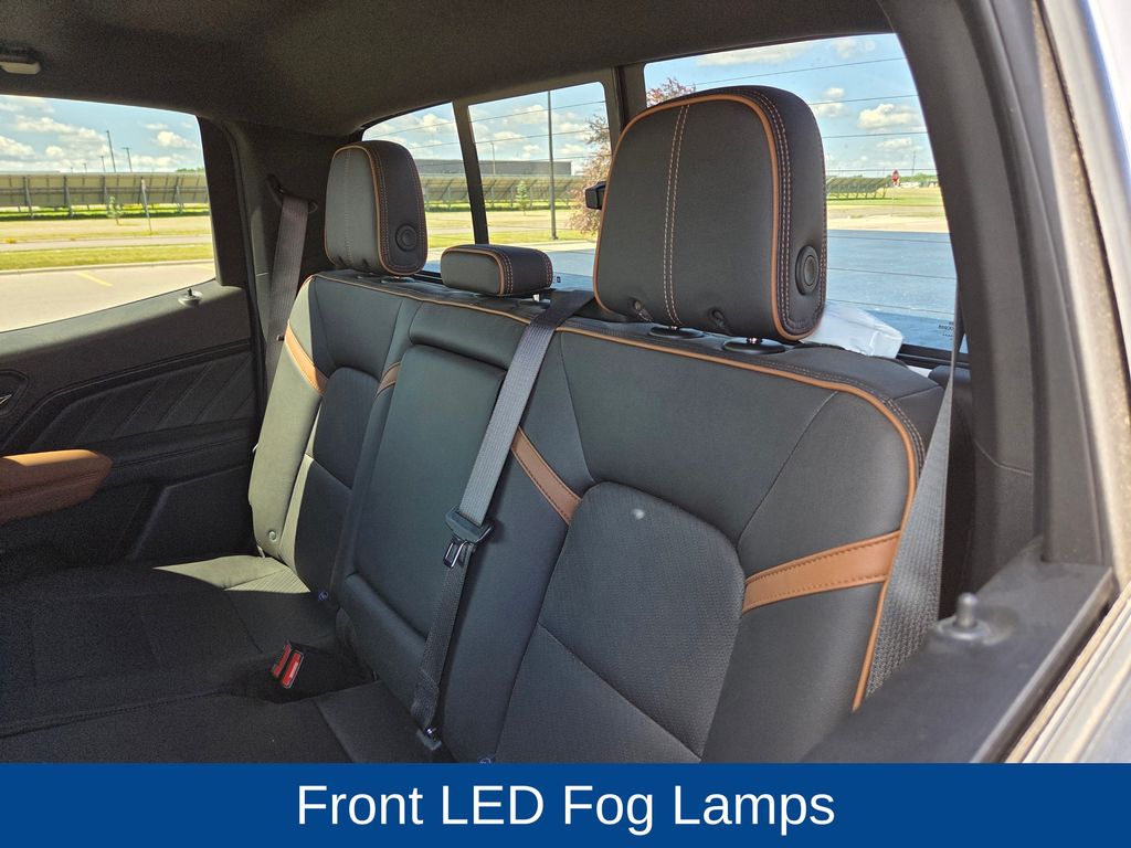 2023 GMC Canyon 4WD Crew Cab Short Box AT4