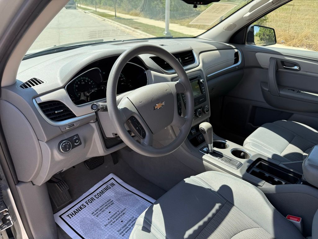 Thumbnail: 2017 Chevrolet Traverse - 12