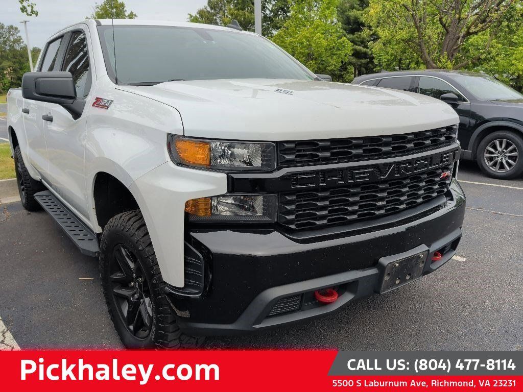Summit White 2022 Chevrolet Silverado 1500 Custom Trail Boss Crew Cab 4WD Pickup Truck Four-Wheel Drive Automatic