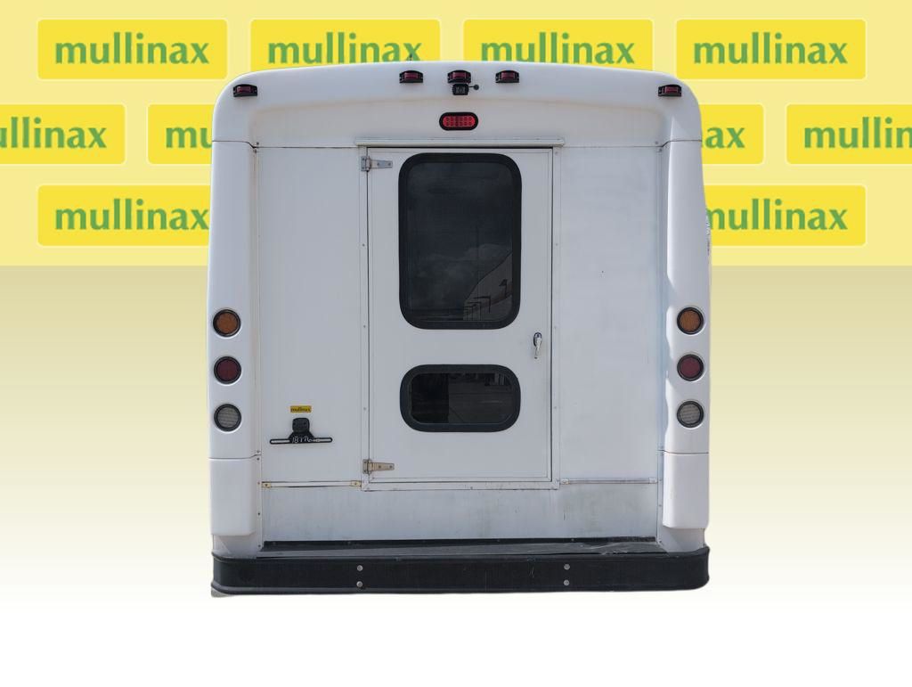 Used 2015 White Ford Base image 28