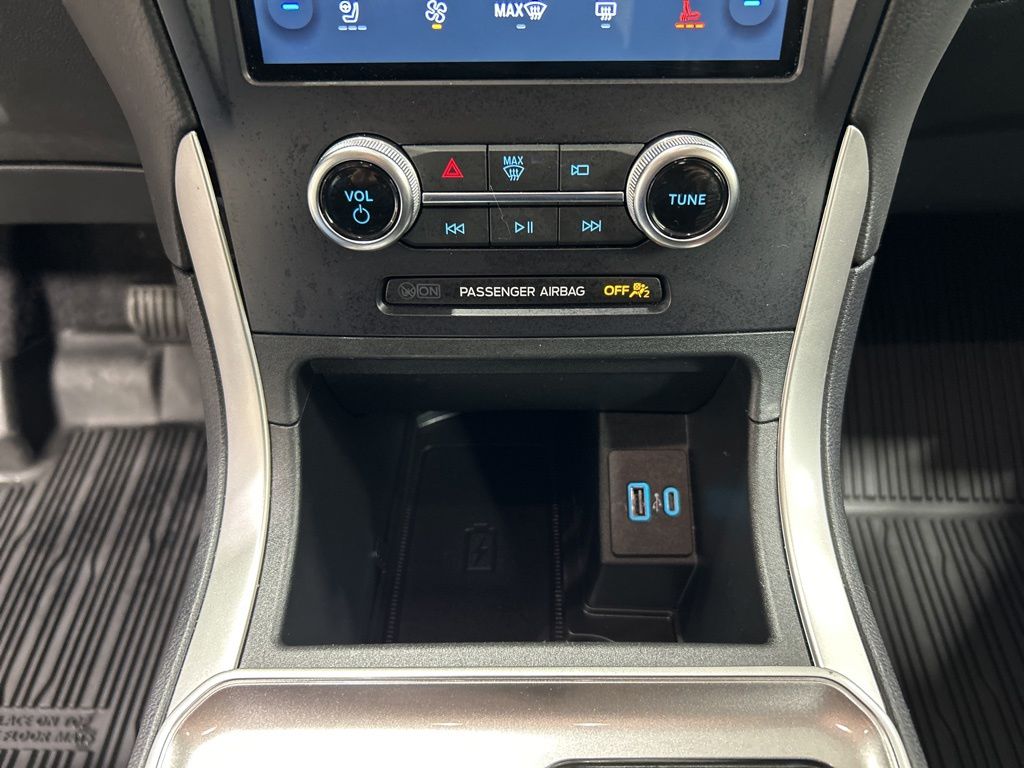 used 2024 Ford Edge car, priced at $30,976