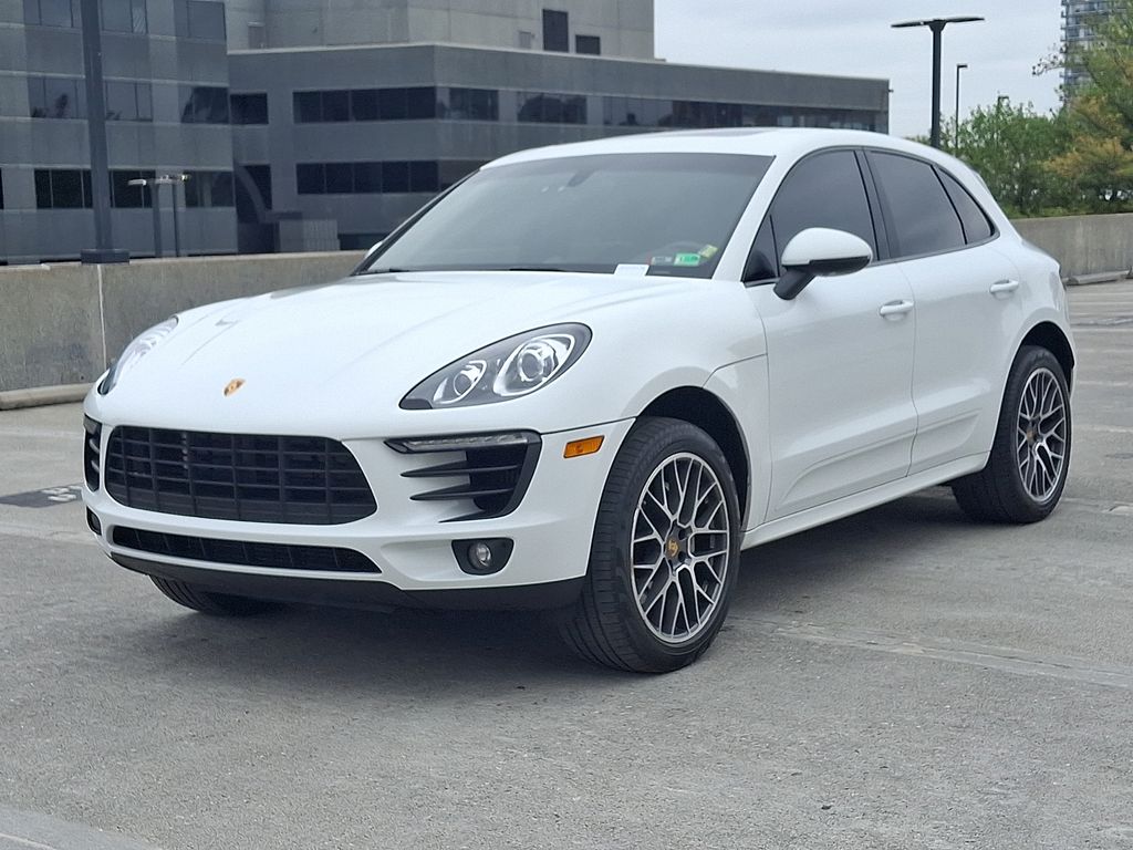 2016 Porsche Macan S -
                  Vienna, VA
