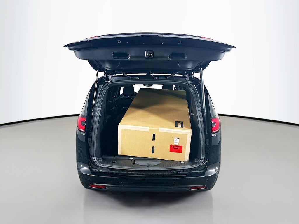 New 2025 Black Chrysler Select image 16