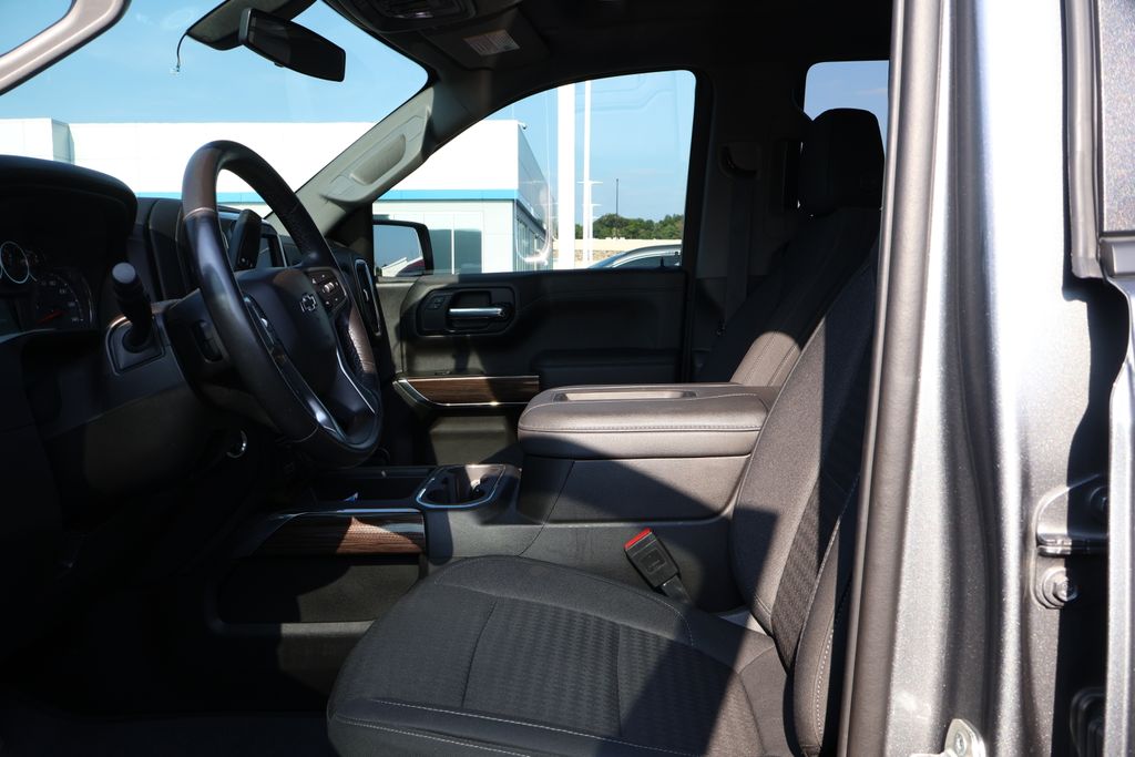 Thumbnail: 2021 Chevrolet Silverado 1500 - 12