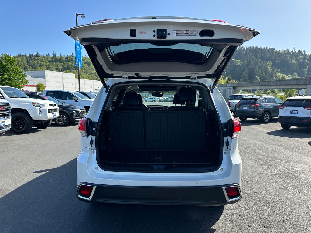 2017 Toyota Highlander Hybrid Limited Platinum